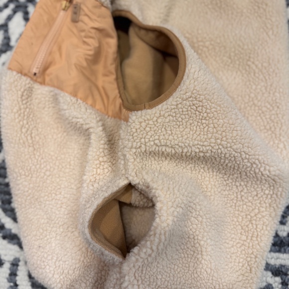 Adventure Division -Fleece vest double sided with pockets - Picture 2 of 5